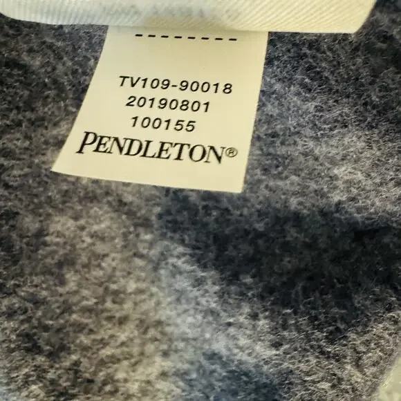 NWT Pendleton Crater Lake OR Spell Out National Park Women M Hoodie Blue Gray - Picture 9 of 9